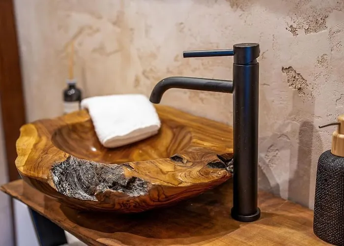 The 2 Bedrooms Paradise